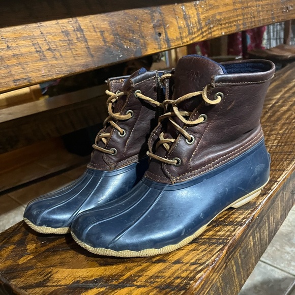 COPY - Sperry Women’s Brown and Navy Duck Boots - Picture 1 of 3